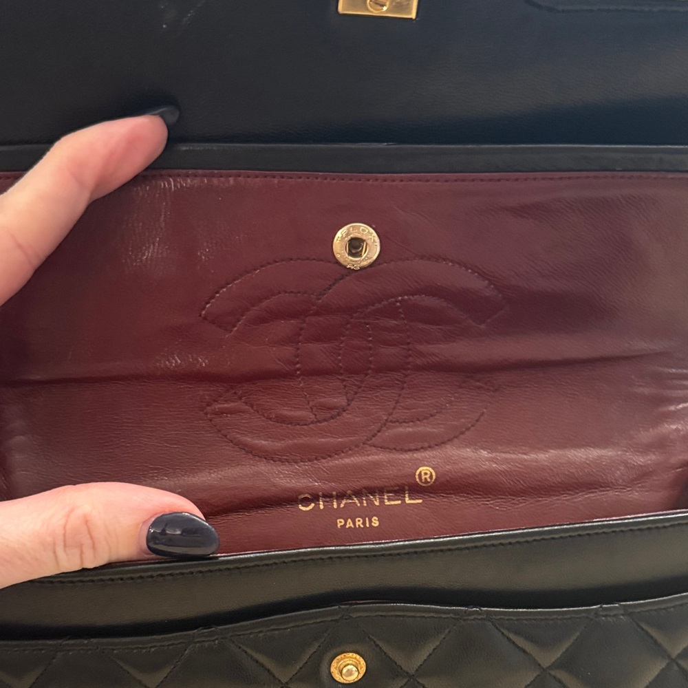 CHANEL Black Curved Flap 9” Bag - Picture 4 of 7